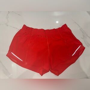 Lululemon Hotty Hot Low-Rise Lined Short 4”